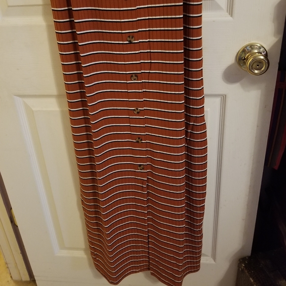 Planted Gold Button Front Midi Dress - Picture 3 of 8